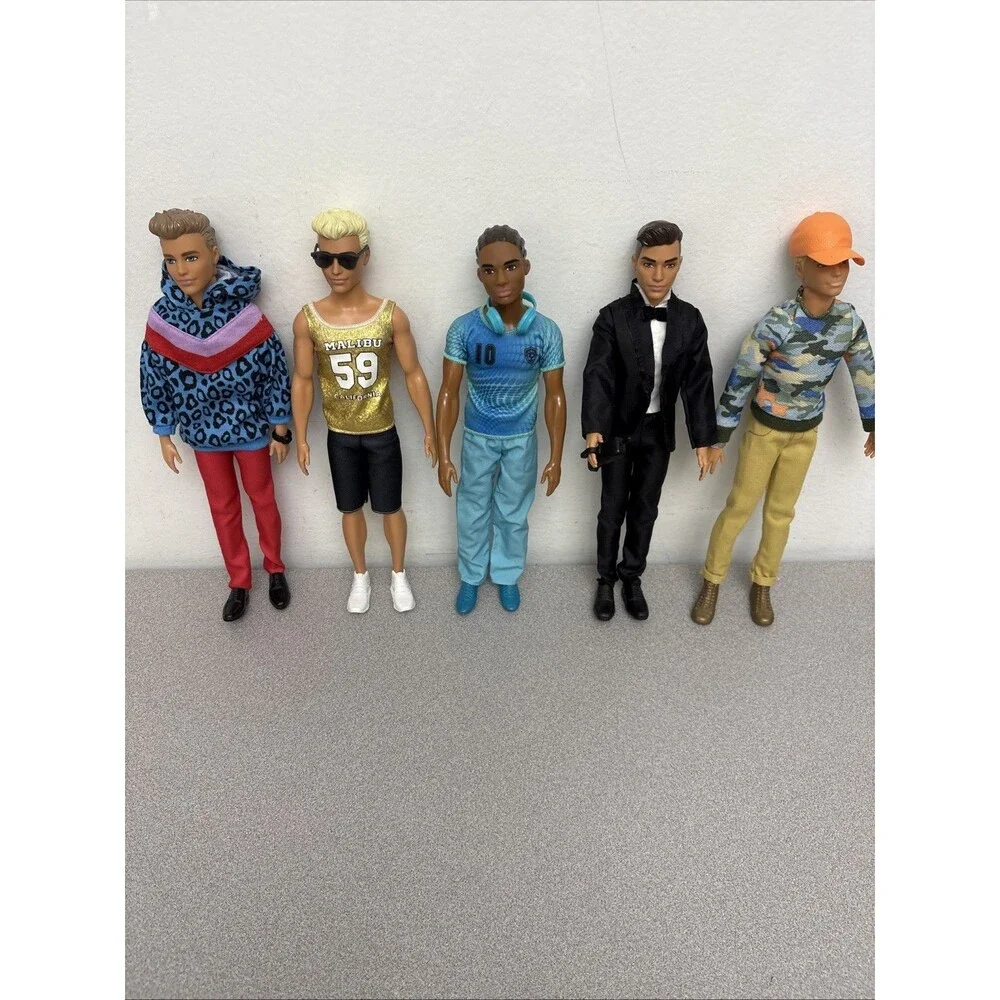 Mattel Barbie Ken Fashionistas Lot of 5 Dolls With Outfits, Shoes, Accessories